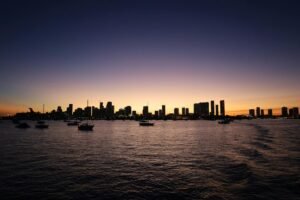 Cómo las Tensiones Geopolíticas Afectan las Inversiones en Miami